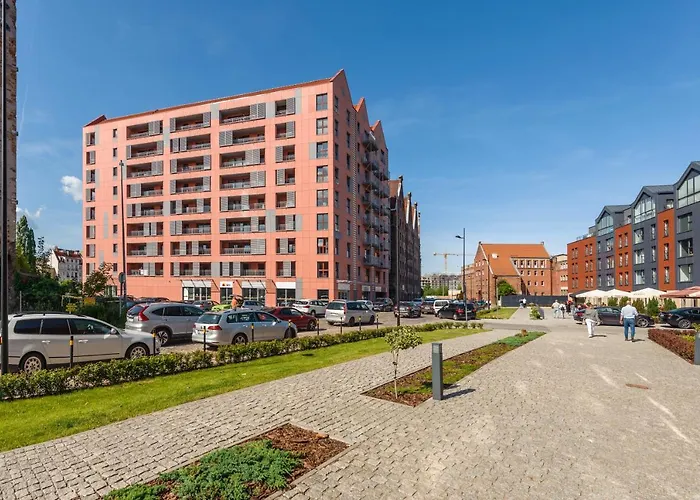 Waterlane Island, Sun & Snow