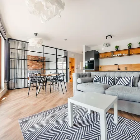 Waterlane Island, Sun & Snow