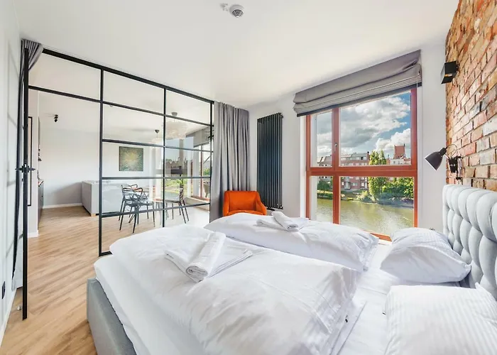 Waterlane Island, Sun&snow