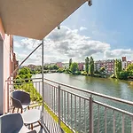 شقة Waterlane Island, Sun & Snow