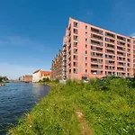 Waterlane Island, Sun & Snow شقة *